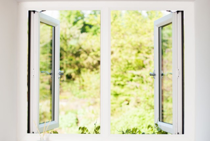 Sliding window contractor